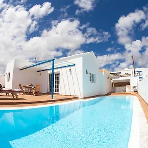 Lagomar Private Pool And Sea Views Arrieta Lanzarote Villa